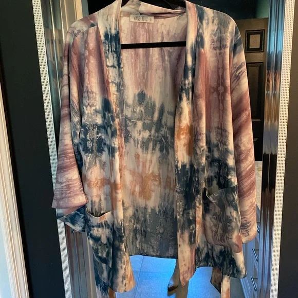 Kimono /wrap top - Picture 4 of 5